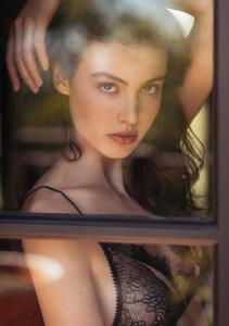 5ad99ea0ab293_SeraMann_ChristophervonSteinbach_PBus2017-0506-outtakes_1.thumb.jpg.c3f3cab7749e9a003d5784c772ff7379.jpg