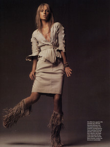 5adc4beb79124_marieclaireuk2002(2).thumb.jpg.32b366626cc7c5f96c62361ef4d1386f.jpg