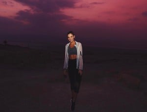 oliviakarina - BR6a3vQAfp7.jpg