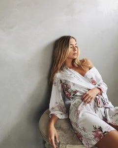 oliviakarina - BZUHgcLAUBN.jpg