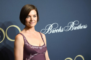 Katie+Holmes+Brooks+Brothers+Bicentennial+3rMHr_c_oEQx.jpg