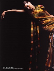 vivien-solari-by-wendelien-daan-vogue-paris-september-2000 cover (3).jpg