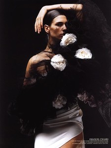 vivien-solari-by-wendelien-daan-vogue-paris-september-2000 cover (8).jpg