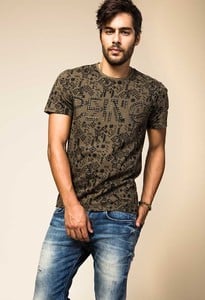 BeingHumanClothing-AW17-Lookbook-11-740x1080.thumb.jpg.b222a1ba7280e6615e7d3aa25b4f66b6.jpg