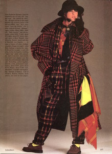 Blanch_Vogue_US_August_1984_04.thumb.jpg.7af66cf4ceb9aa394f1e5be9f2af0d09.jpg
