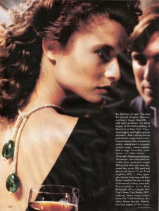 Blanch_Vogue_US_December_1986_01.thumb.jpg.b24a620d32e3a6197f12c148d64d453b.jpg