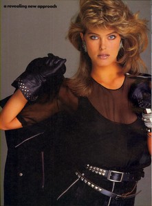 Blanch_Vogue_US_July_1985_07.thumb.jpg.d8061e97a934a29e328f942c2a11edde.jpg