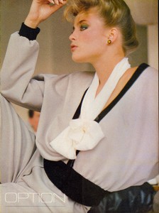 Comte_Vogue_US_March_1982_02.thumb.jpg.1667936063bdd2fc41aa15202ff30cbe.jpg