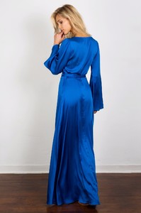 Delilah_blue_back_2.jpg