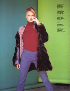EllePort1196vinho07.thumb.jpg.9899d67feb5e2ab1f96fbec7c9ba9685.jpg