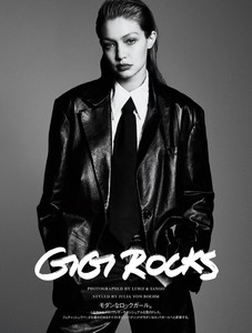 Gigi-Hadid-Vogue-Cover-Shoot03.thumb.jpg.46534915caeaf7e26f6fb9f504484d9a.jpg