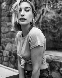 Hailey-Baldwin-DIY-project-2018-campaign-the-impression-07.thumb.jpg.f2b98292415a2d72d084b74a884e92f4.jpg