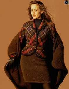 Hispard_Missoni_Fall_Winter_88_89_04.thumb.png.20fb9d79462fd39ec691c8e017c3f9dd.png