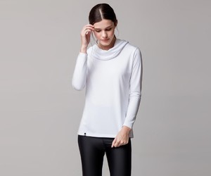 Hoodie-Neck-White.jpg