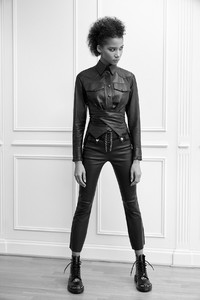 Jacob-Lee-lookbook-janine-30734-web1.jpg