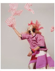 LOfficielFrance-24March2018-page-004.jpg