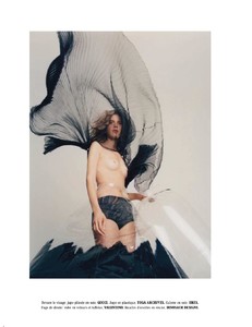 LOfficielFrance-24March2018-page-010.jpg