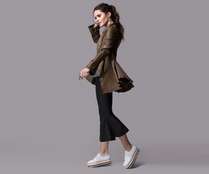 Light-Trench-Coat-lookbook-2A.jpg