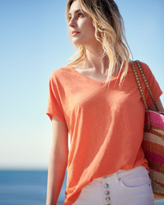 Majestic-Paris-for-Neiman-Marcus-Linen-Short-Sleeve-T-Shirt.thumb.jpg.1d362569d4794355ae38e2b8095095c1.jpg