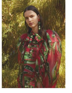 Marie_Claire_UK_-_May_2018-page-011.jpg