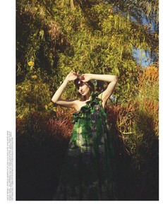 Marie_Claire_UK_-_May_2018-page-014.jpg