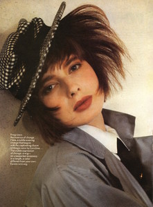 Metzner_Vogue_US_May_1986_01.thumb.jpg.2c783e06098cce4b1b66124059454854.jpg