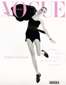 Natalia-Vodianova-Fashion-Shoot01.thumb.jpg.73bfb0fe2c336a699e37ab7ca88b29d0.jpg