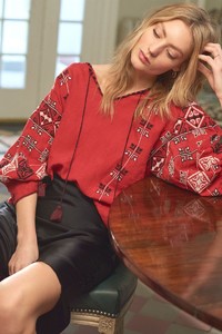 Nili-Lotan-Ara-Skirt.thumb.jpg.dec74fcdc202e10fb3bdcfeace973992.jpg