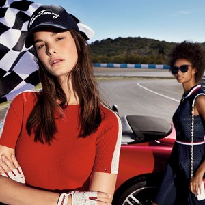 Tommy-Hilfiger_Ophelie-Guillermand.thumb.jpg.30c40d68497bbdc9667c21ebe33bda6b.jpg