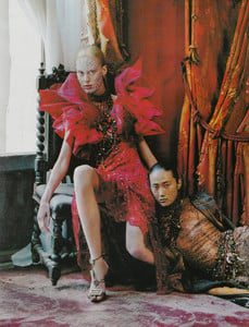 VOGUE_GER_OCT_2002_AFANADOR_1.jpg