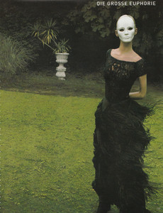 VOGUE_GER_OCT_2002_AFANADOR_3.jpg