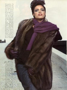 Varriale_Vogue_US_November_1983_05.thumb.jpg.1d5df9196d7f48088e525673345de8b3.jpg