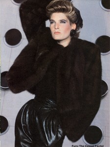Varriale_Vogue_US_November_1983_07.thumb.jpg.07cb7a010164fc8989985e32774ce605.jpg
