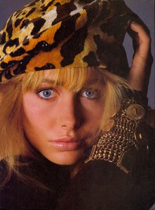 Varriale_Vogue_US_September_1986_02.thumb.jpg.c1920888c33df69ba9dc819f8c1c894f.jpg