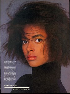 Varriale_Vogue_US_September_1986_08.thumb.jpg.3fc62b1a35e78183efc7c6552e4769fd.jpg