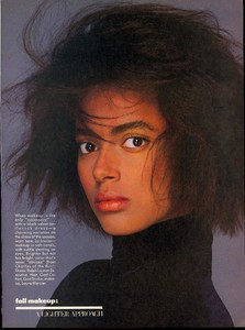 Varriale_Vogue_US_September_1986_08.thumb.jpg.41d6465bbbcbfa837868afb695771878.jpg