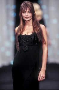 alberta-ferretti-fw-1993-14.thumb.jpg.e287a83fd876856d3a7ac6d9a8661a8e.jpg