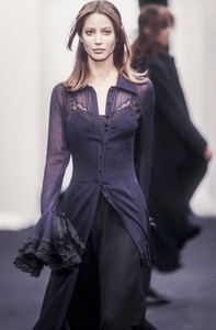 alberta-ferretti-fw-1993-16.thumb.jpg.1ffae630f27f6cdf9fd8d7fd2d7cc772.jpg