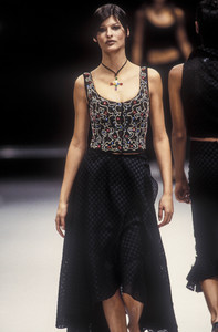 alberta-ferretti-ss-1993-1.thumb.jpg.c9896103b2059500f12915759b0cc533.jpg