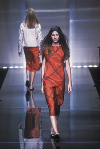 alberta-ferretti-ss-1999-1.thumb.jpg.118e3a37505f1cf7f37496d1b6097e70.jpg