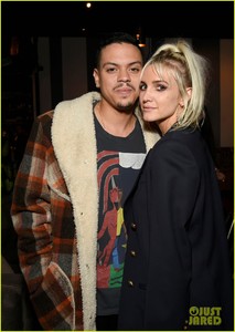 ashlee-simpson-evan-ross-paris-jackson-birthday-04.JPG