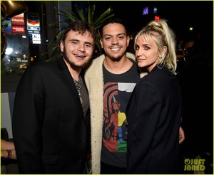 ashlee-simpson-evan-ross-paris-jackson-birthday-10.JPG