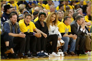 beyonce-knowles-pelicans-warriors-game-01.jpg