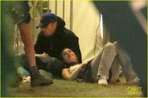 camila-morrone-rests-head-leonardo-dicaprios-lap-02.jpg