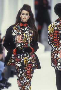 complice-fw-1992-29.thumb.jpg.f1c02cf4990c9f09f6b659f4192ea82d.jpg