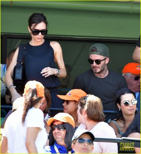 david-beckham-victoria-beckham-brooklyn-beckham-tennis-02.jpg