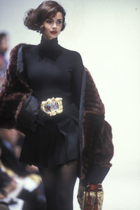 dolce-gabbana-fw-1992-50.thumb.jpg.954d28c7eb6c26b5dd800c15f9a98925.jpg