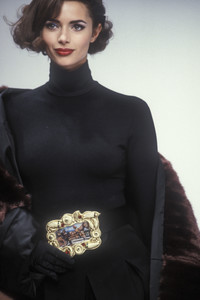 dolce-gabbana-fw-1992-51.thumb.jpg.a8c681b7e6274cf5c008bf5a243ed0d2.jpg