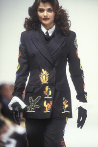 dolce-gabbana-fw-1992-52.thumb.jpg.3c517f31a1284e70d0642962d81cf67b.jpg