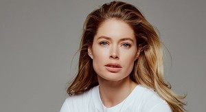 doutzen363-foto-655.thumb.jpg.60f9740821d5d41293772933cf13d291.jpg